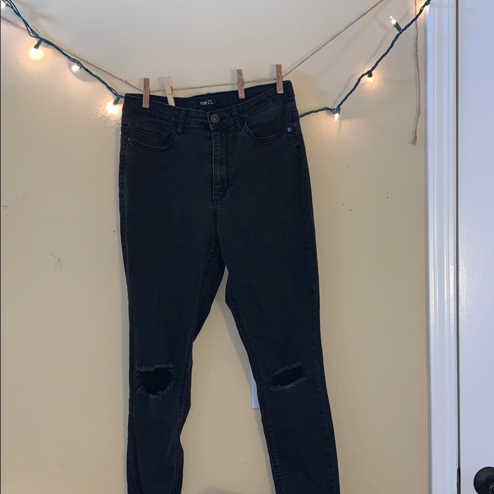 Black ripped in the knee high rise jeans
